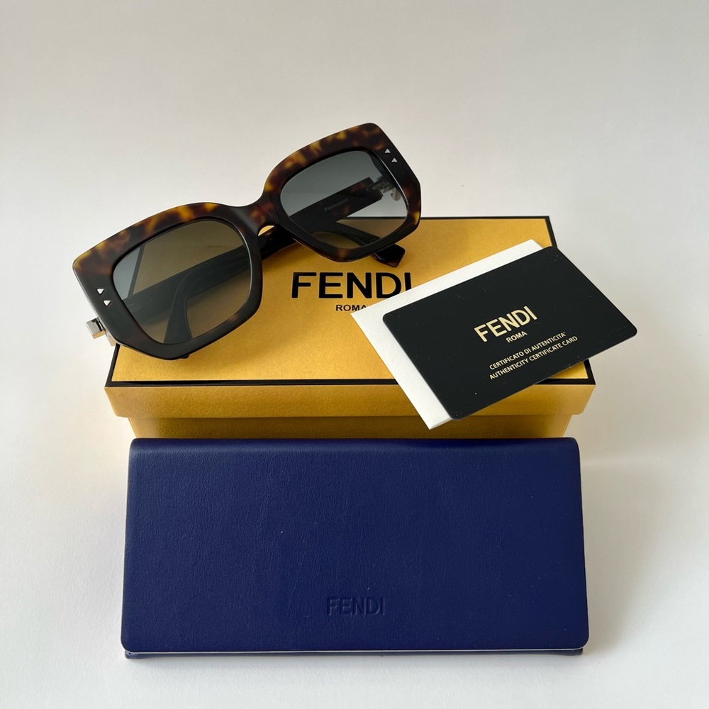 FENDI Peekaboo Sunglasses Tortoise
